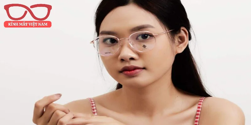 Tầm quan trọng của việc chọn kính phù hợp với khuôn mặt